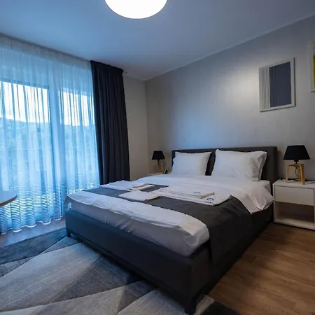 Omega Apartment *